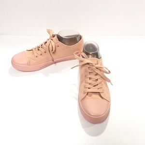 Qupid Women’s Classic Lace Up Sneakers Size 8
